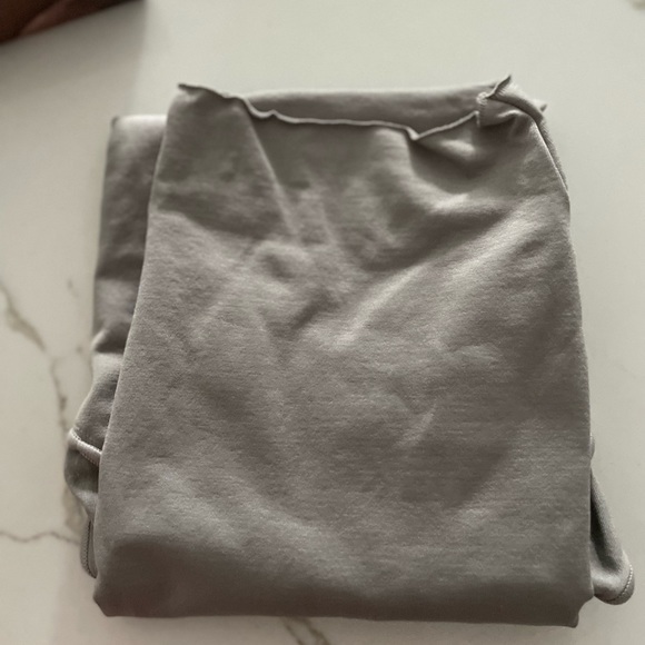 ESSENTIAL MOCK NECK SLEEVELESS BODYSUIT - Picture 3 of 4